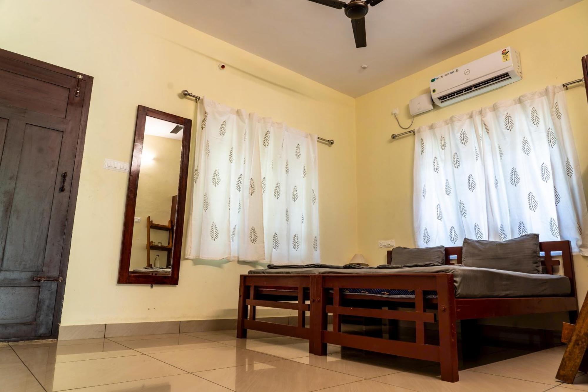 Auberge de jeunesse Cliff & Coral à Varkala Extérieur photo